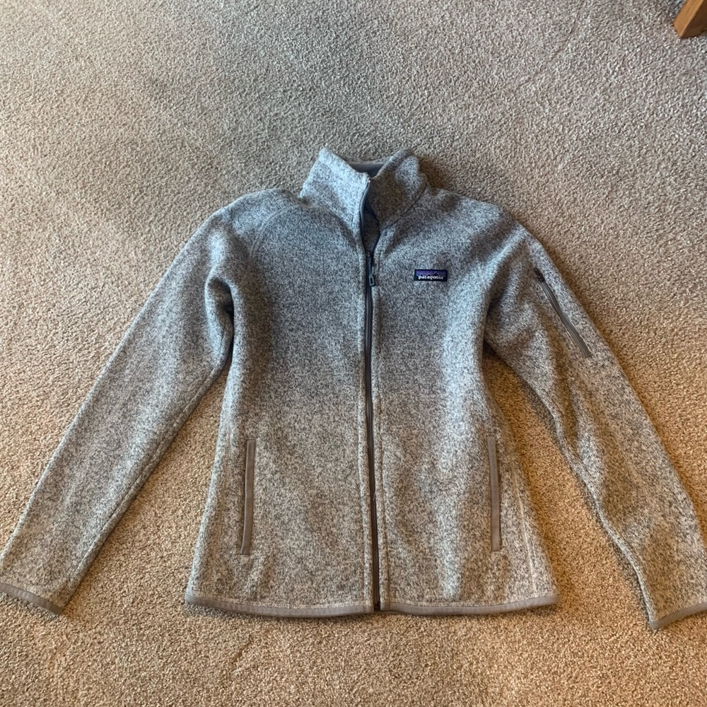 Basically brand new Patagonia pull over size small